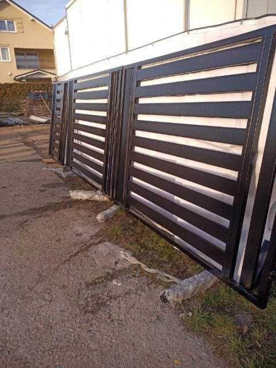 Brama skrzydłowa palisadowa 4m+ furtka