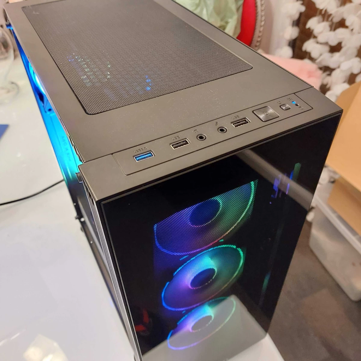 Komputer do 4K RTX 3070 Ryzen 5 5600 ddr4 16Gb NVMe 512gb