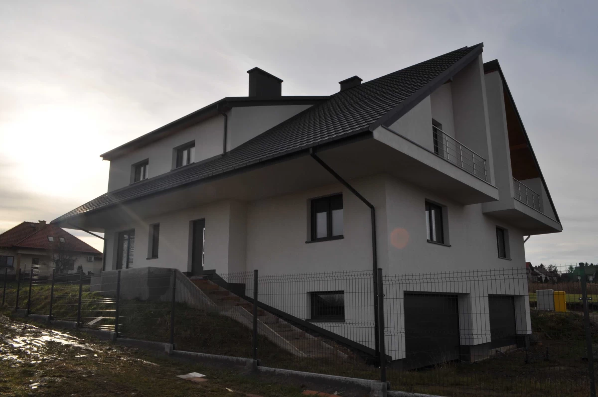 Sprzedam Dom w zabudowie bliźniaczej Rzeszotary
