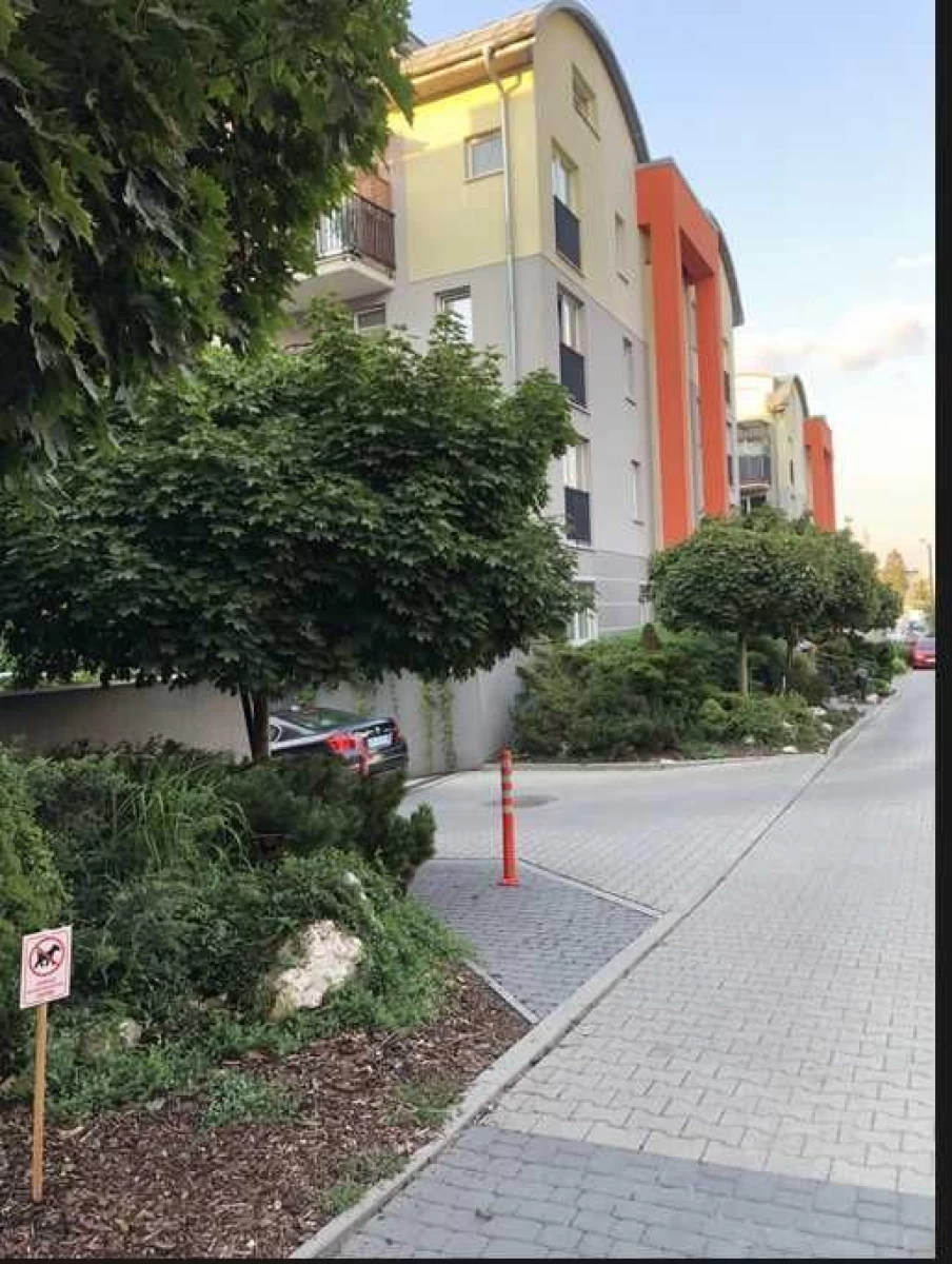 Sprzedam mieszkanie Kraków Dębniki, ul. Pychowicka 50-metrowe z miejscem parkingowym