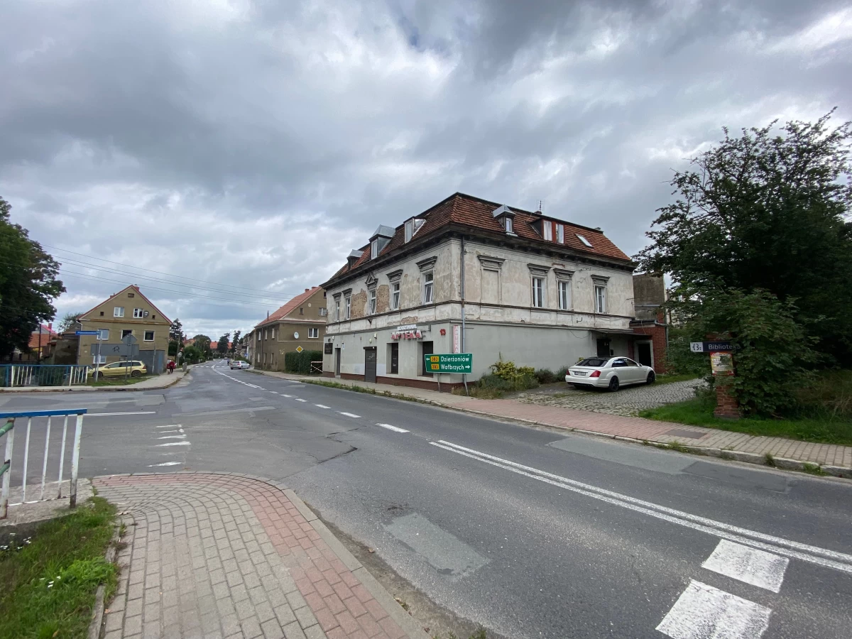 Sprzedam Mieszkanie 65 m2 Lokal usługowy Centrum Dzierżoniów Pieszyce