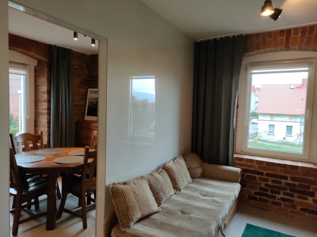 Sprzedam mieszkanie Bielawa 2 pokoje 33M2 piętro 1