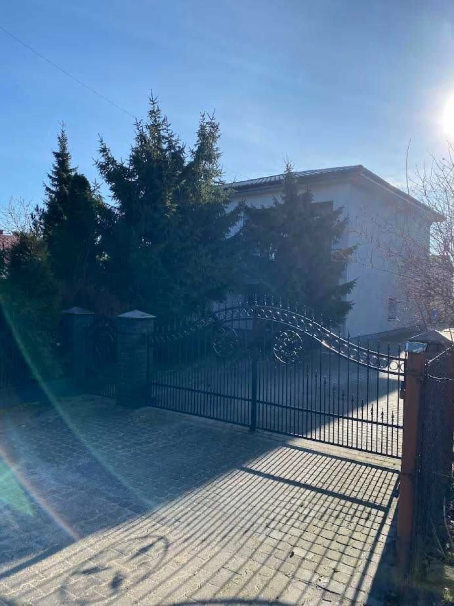Sprzedam dom w Radominie z działką 8,8 ar