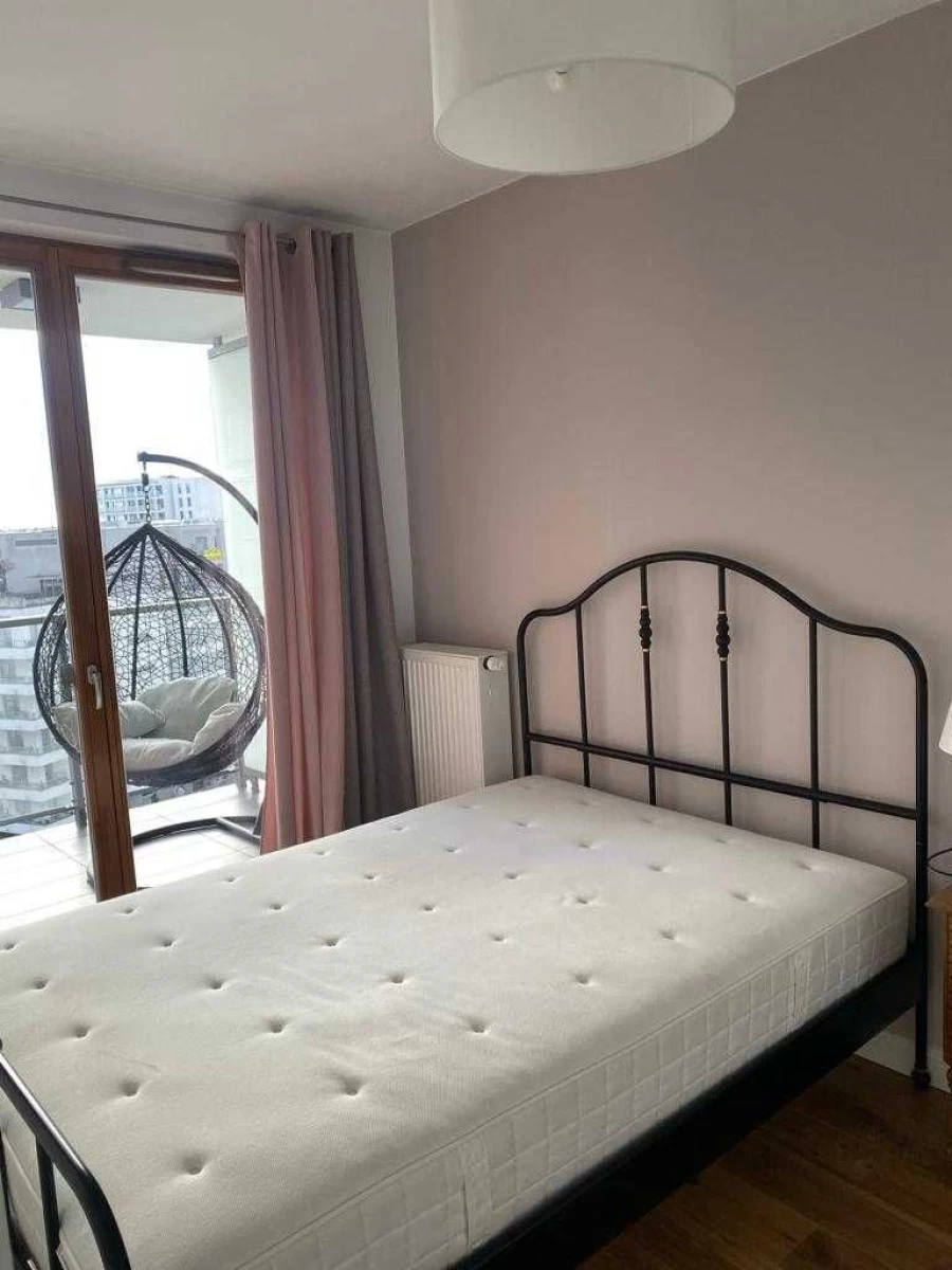 Wynajmę ciche i słoneczne 2 pokojowe mieszkanie Warszawa