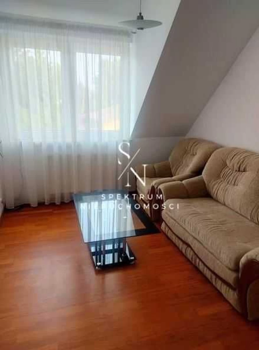 Sprzedam Dom Warszawa w Wawrze z 2 miejscami garażowymi