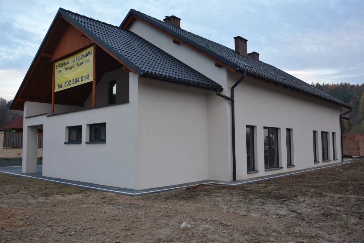 Sprzedam Dom Mieszkanie 100m2 na wsi 10km od Krakow Ogromny Taras Wysiołek Luborzycki