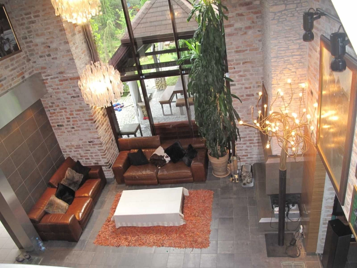 Sprrzedam dom 550 m2 Ustanów k. Zalesia Górnego