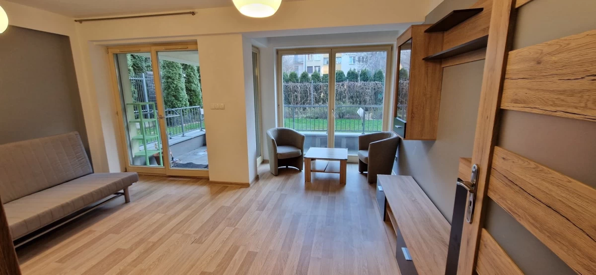 Wynajmę 2 pok 57 m2 Centrum mieszkanie z osobną kuchnią