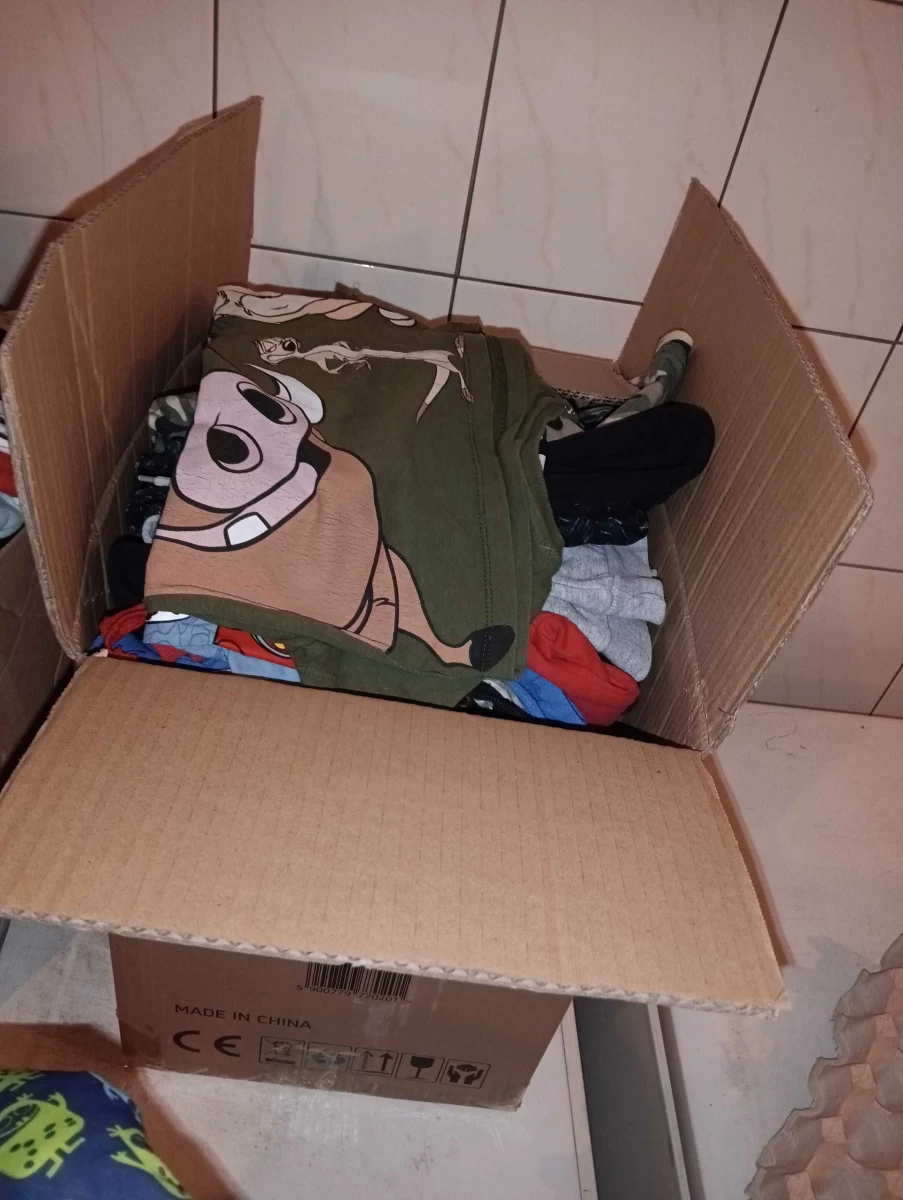 Za darmo Mega paka ciuszki dresowe po chłopcu , różne rozmiary