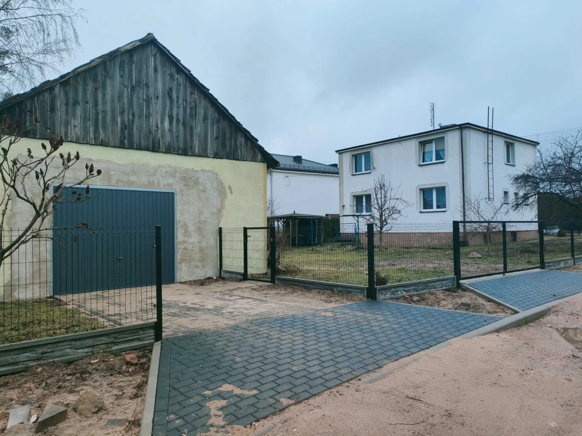 Sprzedam Jednorodzinny dom z działką i garażem