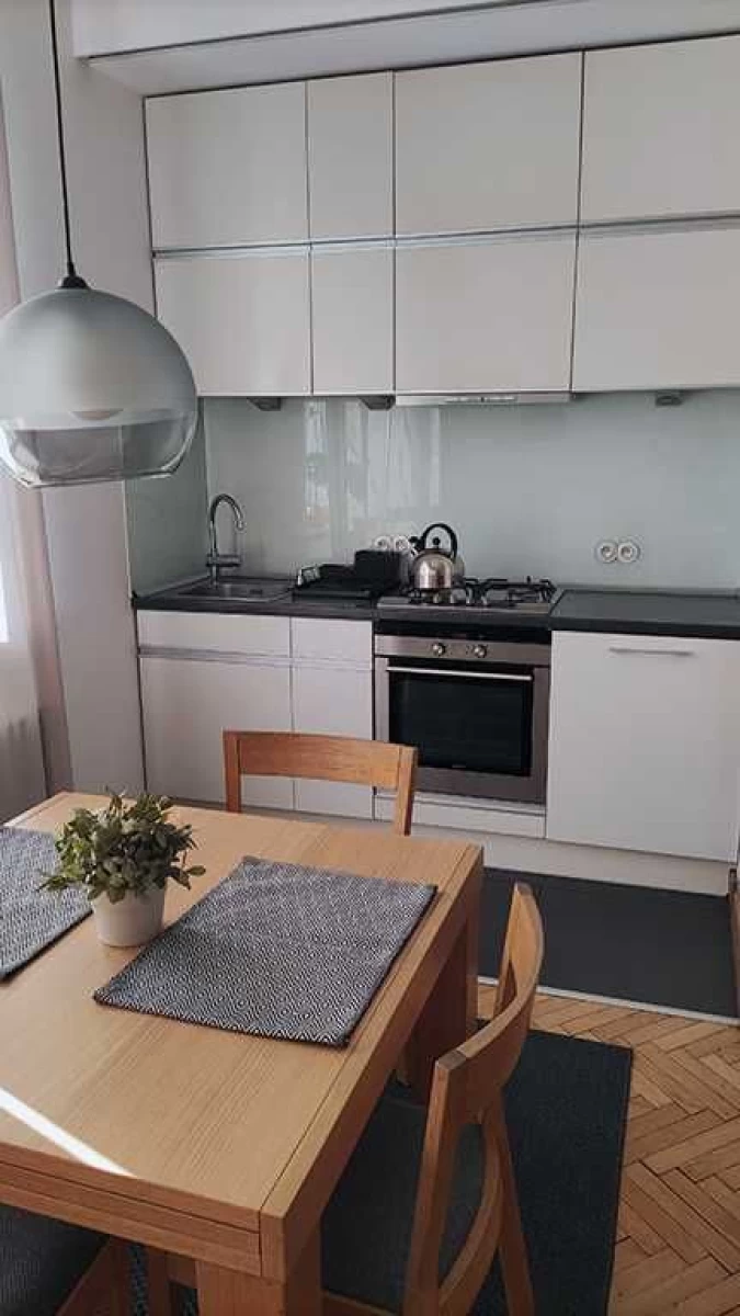 Wynajmę 3 pokojowe mieszkanie. Kamińskiego, Łódź centrum, parking