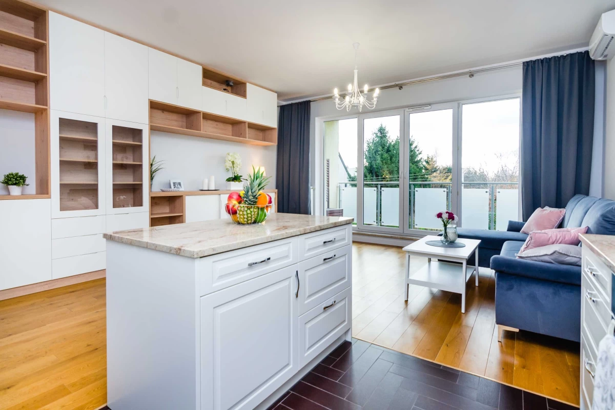 Wynajmę mieszkanie Warszawa Bluszczańska 65,5 m2 klimatyzacja garaż 3 pokoje