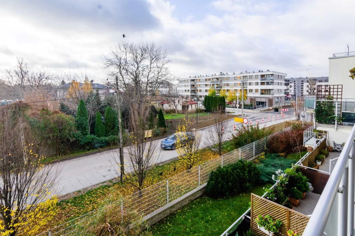 Wynajmę mieszkanie Warszawa Bluszczańska 65,5 m2 klimatyzacja garaż 3 pokoje