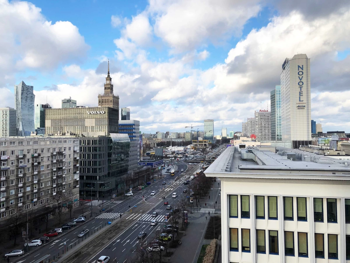 WYnajmę Mieszkanie Warszawa 3-pokojowe przy Metro Centrum