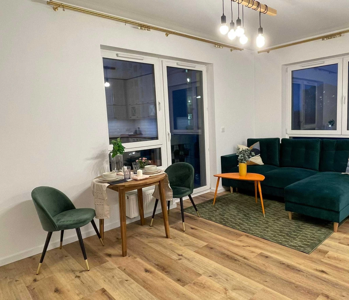 Wynajmę mieszkanie 60m2, 2 sypialnie, 2 łazienki, salon z aneksem Gocław, ul.Optyków