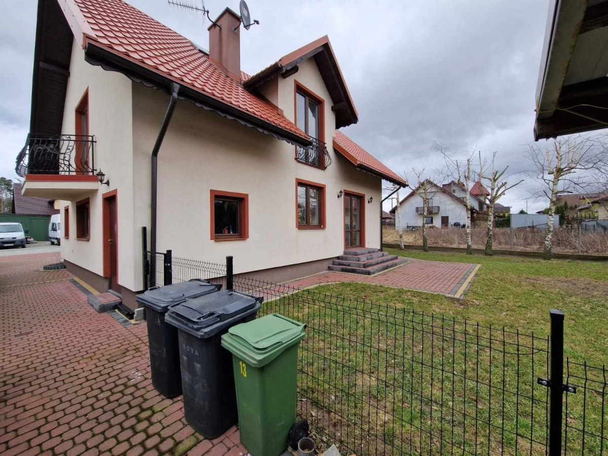 Dom do wynajęcia w zacisznym osiedlu, Wybudowanie Michałowo