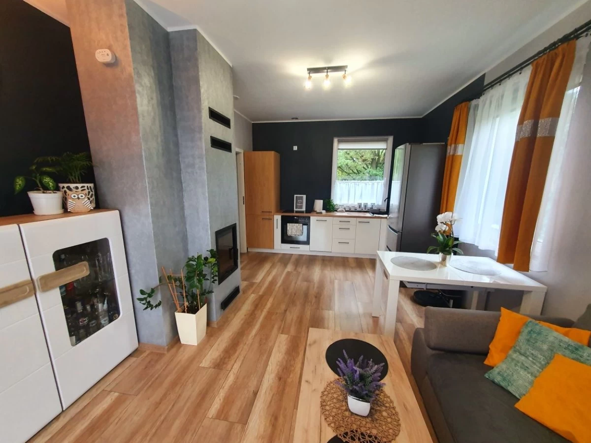 Sprzedam Dom wolnostojący 60,44m2, poddasze użytkowe, 2 tarasy, działka 1055m2