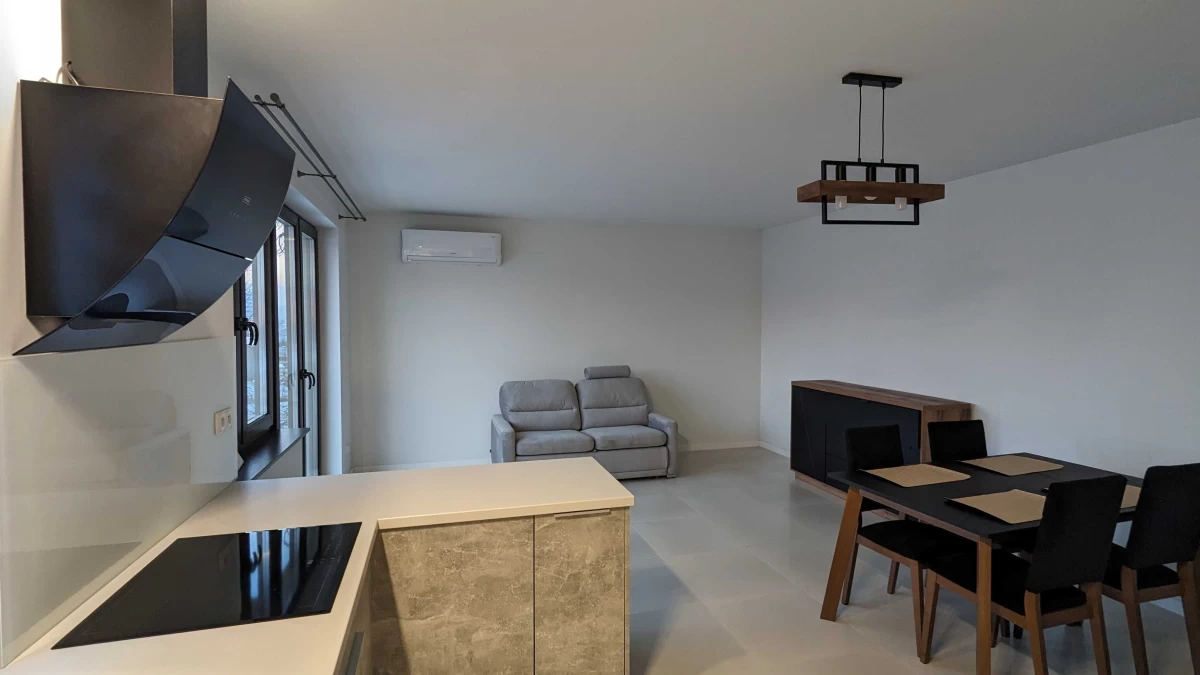 Wynajmę mieszkanie 80m2, salon, dwie sypialnie, ogród, użytkowe poddasze Jeżów Sudecki