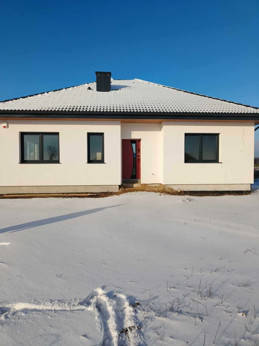 Sprzedam dom las jezioro w pobliżu
