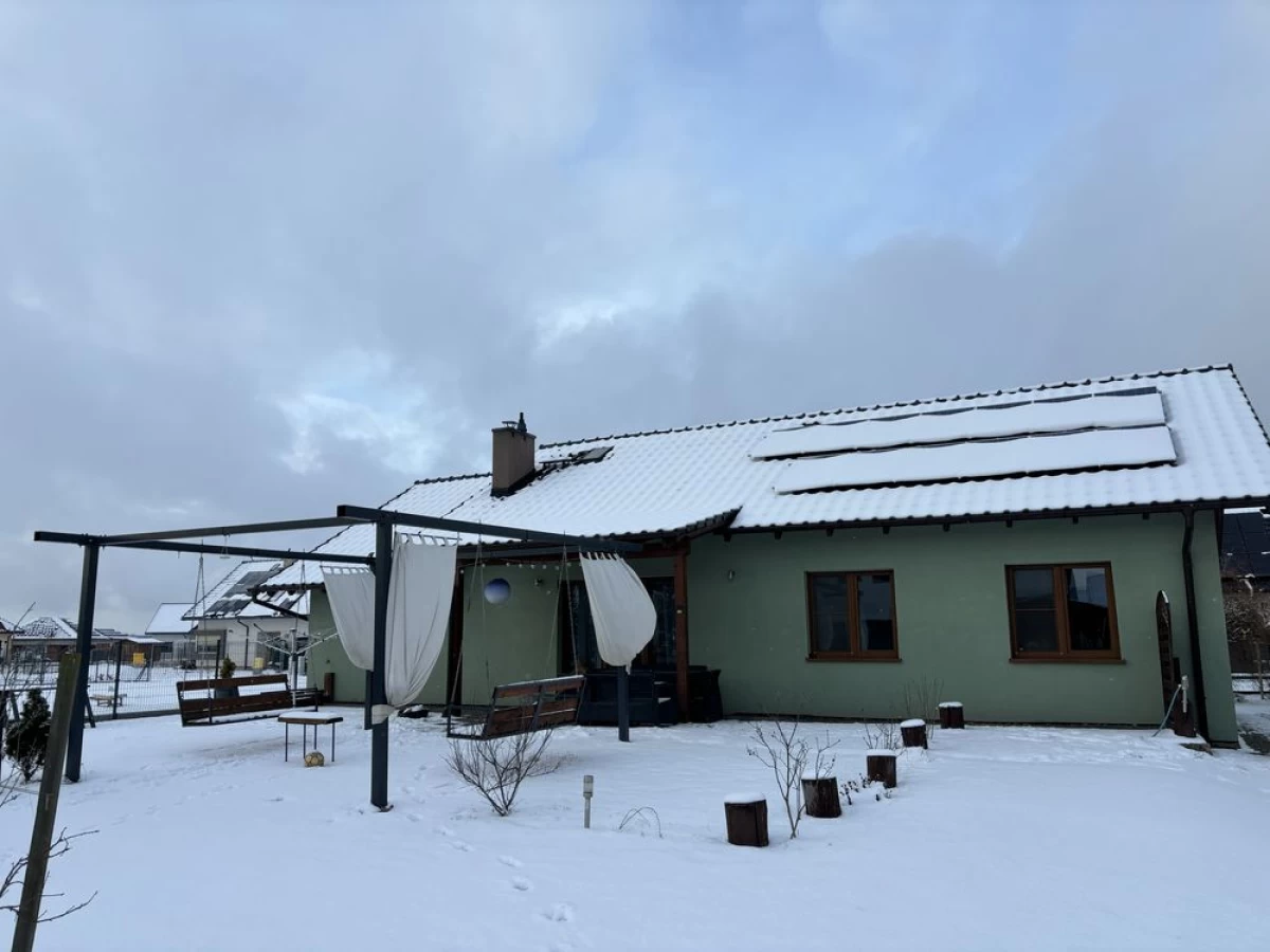 Dom Jednorodzinny nad jeziorem pod Legnicą (Spalona,gm.Kunice)