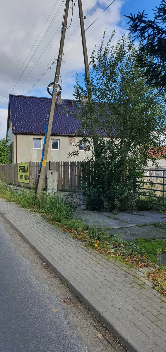 Sprzedam Dom do remontu z dużą działką Strzegom