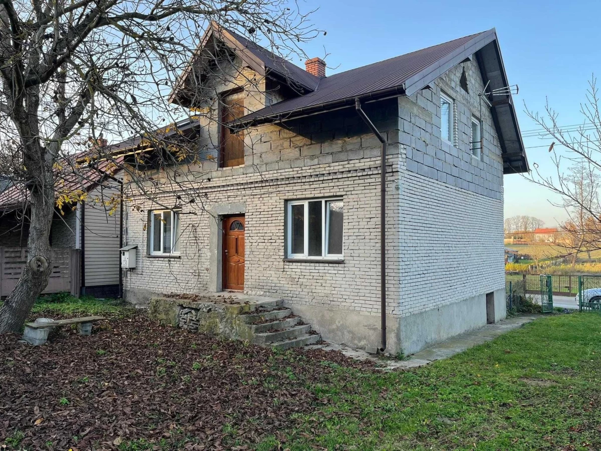 Sprzedam Dom w miejscowości Grabowiec k. Piotrkowice, działka 16 arów