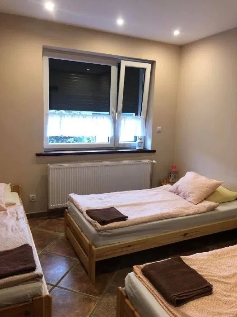 WYnajme Apartament noclegi Mikołów dom kawalerka mieszkanie pokoje kwatera