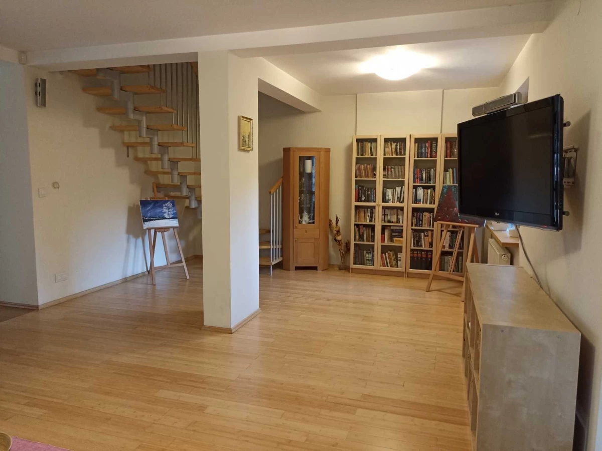 Sprzedam Dom w Zielonce 140m2 na Zamkniętym Osiedlu