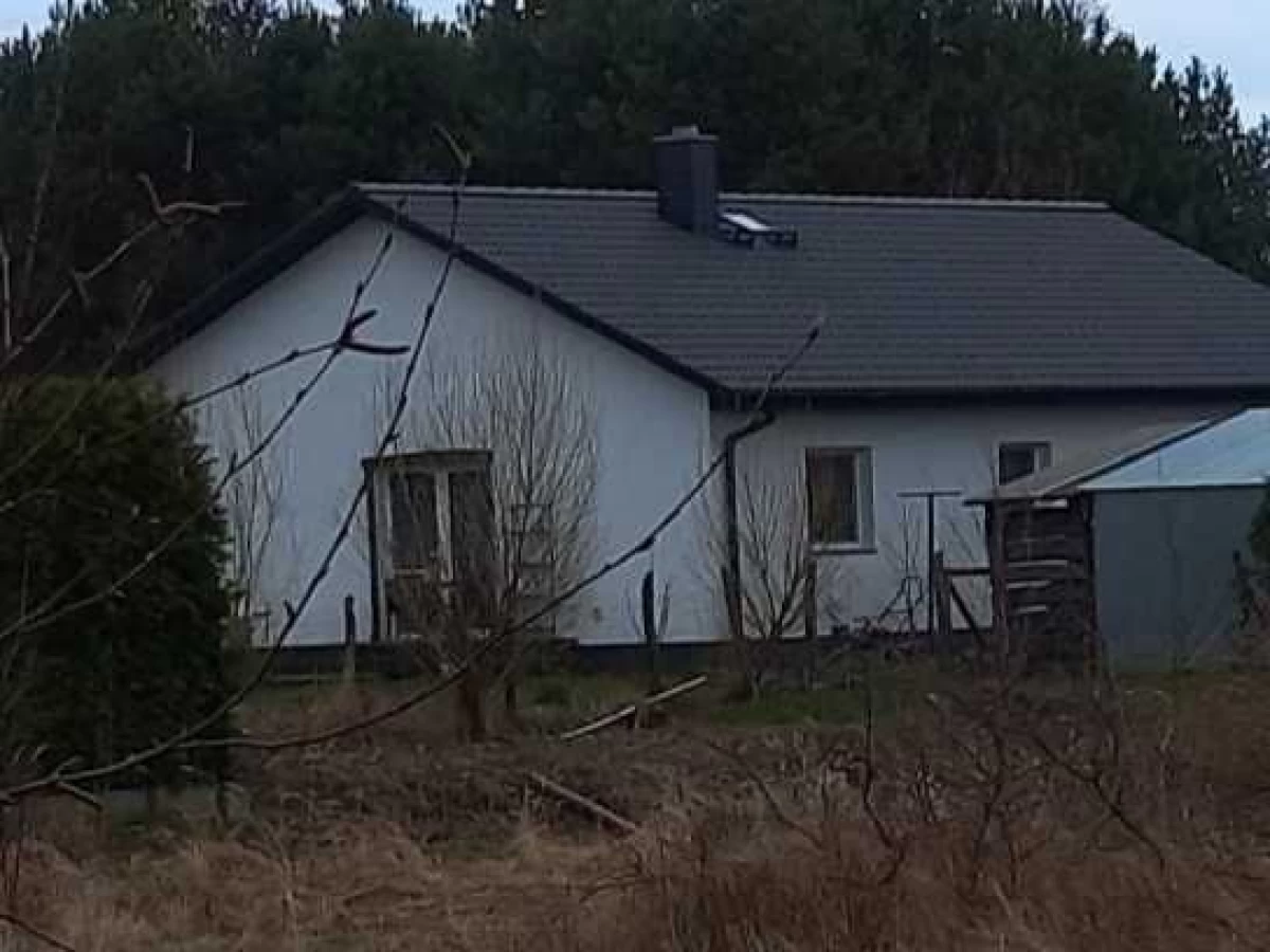 dwurodzinny dom w spokojnej okolicy