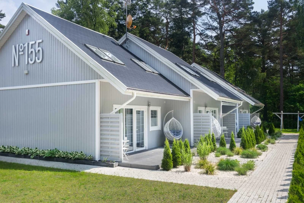 Sprzedam zyskowny pensjonat 8 apartamentów domków przy plaży Pobierowo