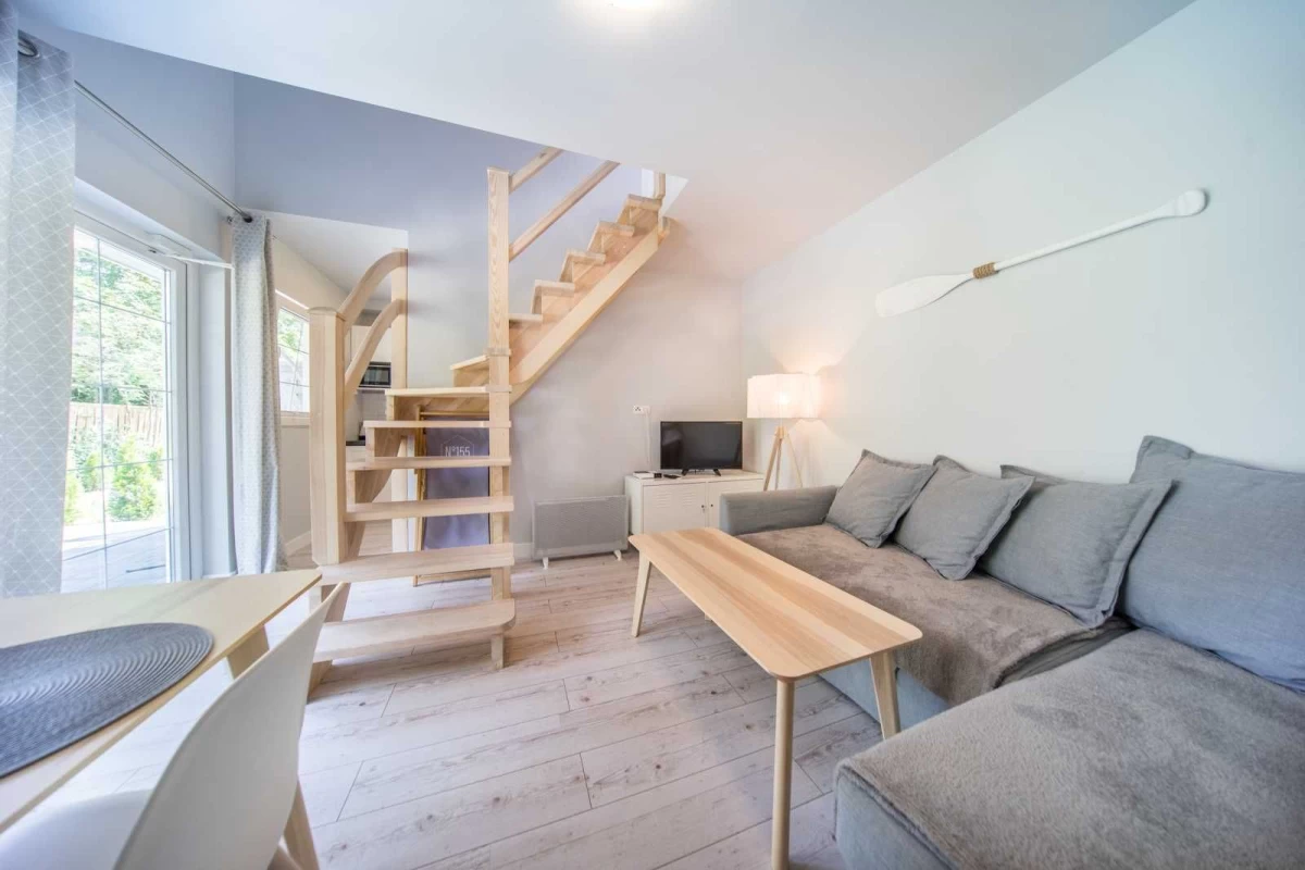 Sprzedam zyskowny pensjonat 8 apartamentów domków przy plaży Pobierowo