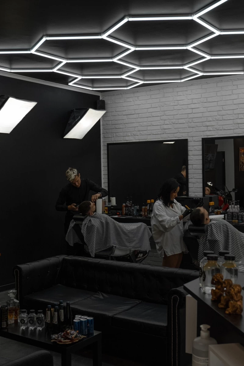 Sprzedam gotowy biznes barbershop / NISKI CZYNSZ