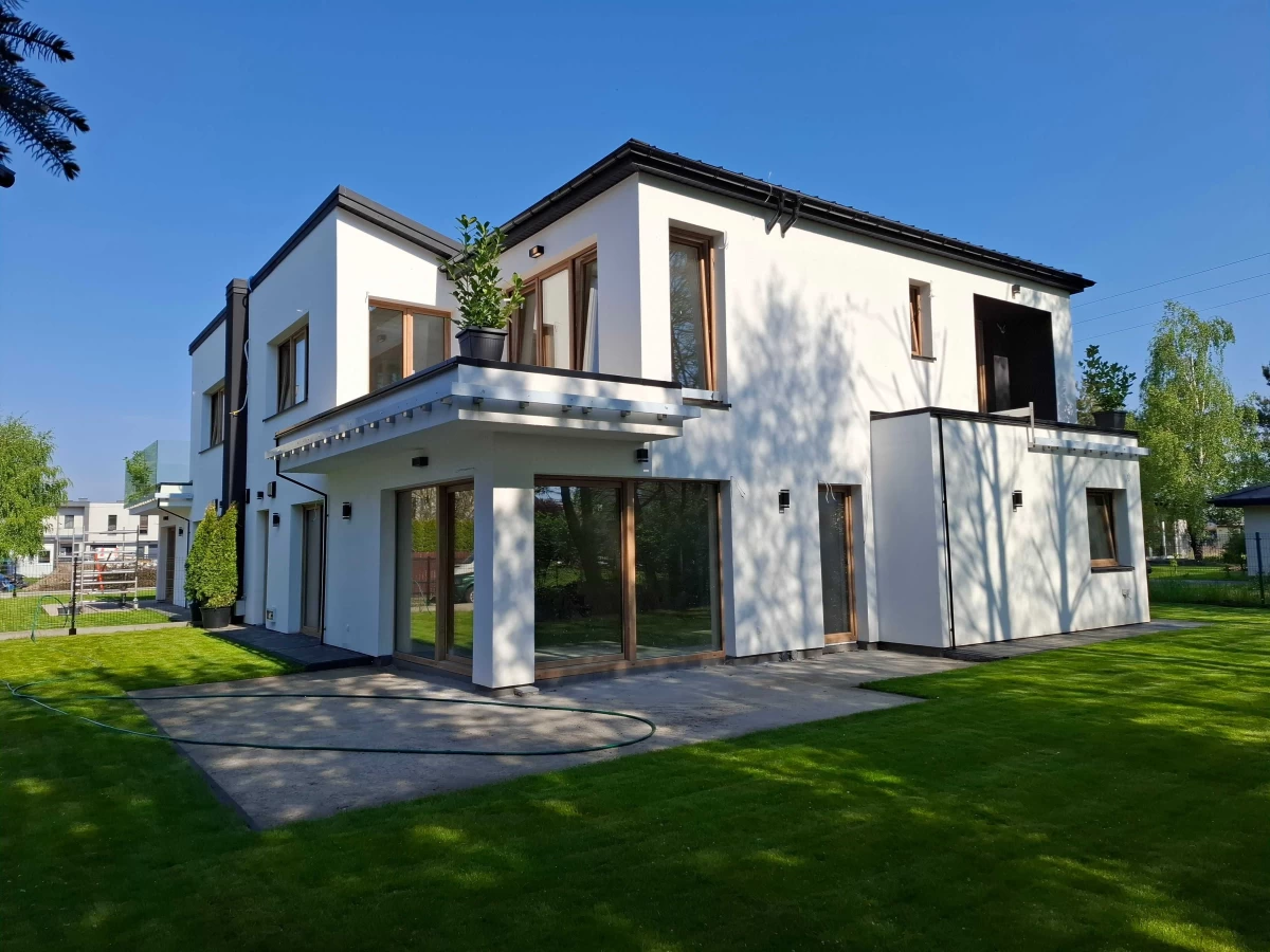Sprzedam Domy nowe po 205 m² w zabudowie bliźniaczej w doskonałej lokalizacji