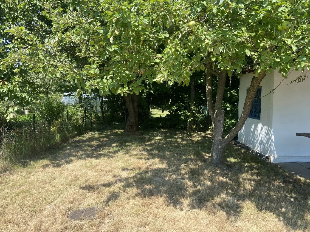 Sprzedam Dzialka R. O. D. Storczyk -300m2