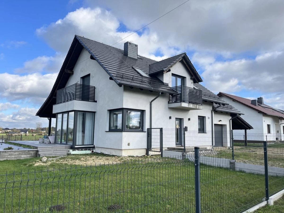 Sprzedam Piekny dom w Żędowicach szuka rodziny Duża działka Żędowice