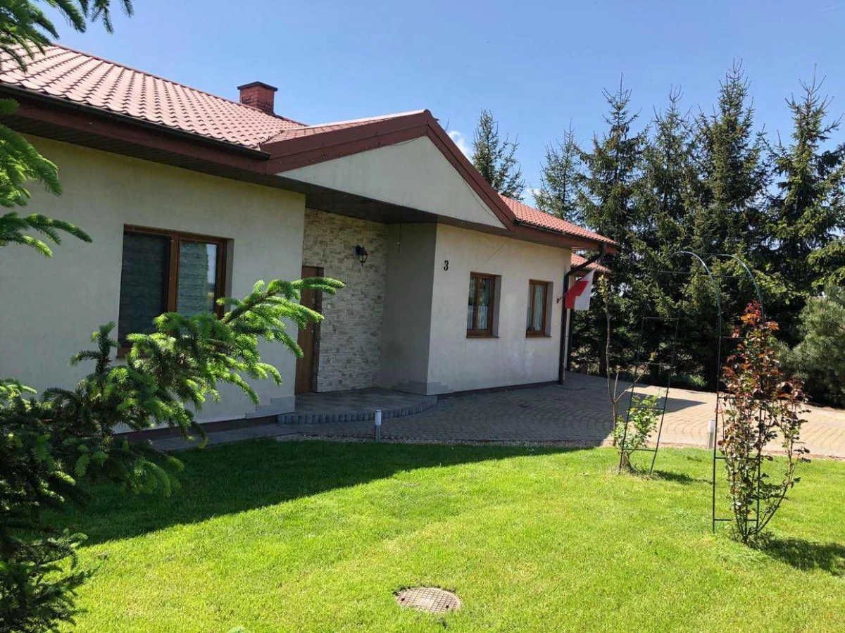 Sprzedam Atrakcyjny dom na pięknej dużej działce w Krępcu