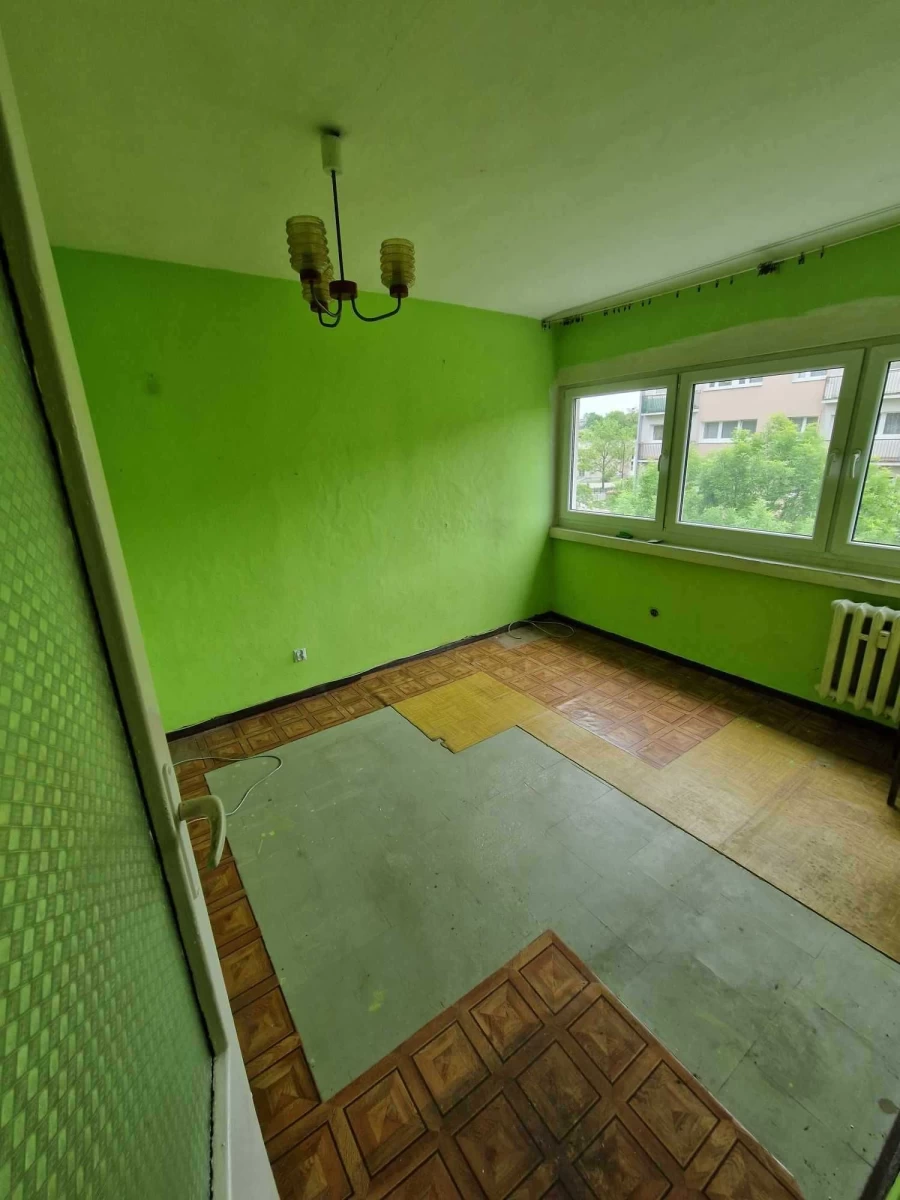 Sprzedam 2 pokoje do remontu Łódź balkon