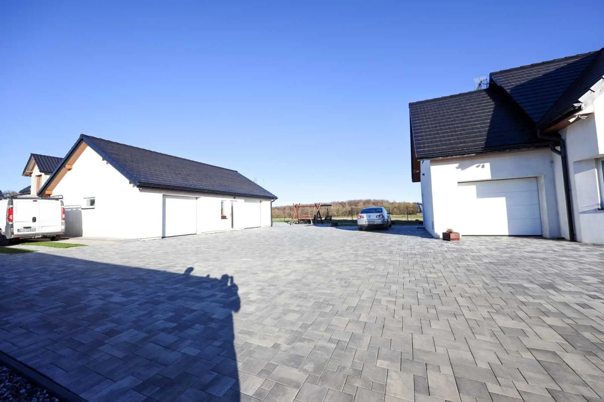 Sprzedam Dom o Powierzchni 135m2 w Malowniczej Okolicy