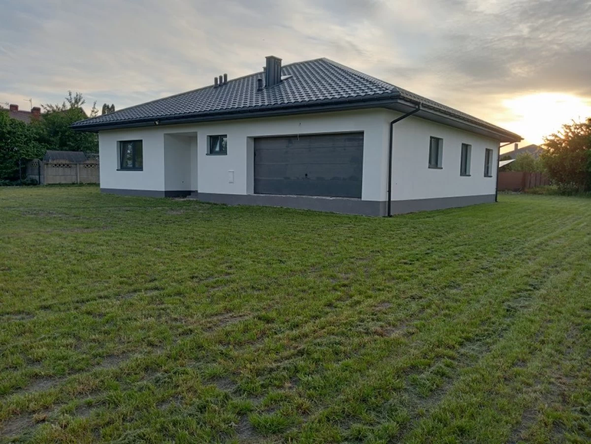 Sprzedam nowy dom w stanie deweloperskim Sochaczew