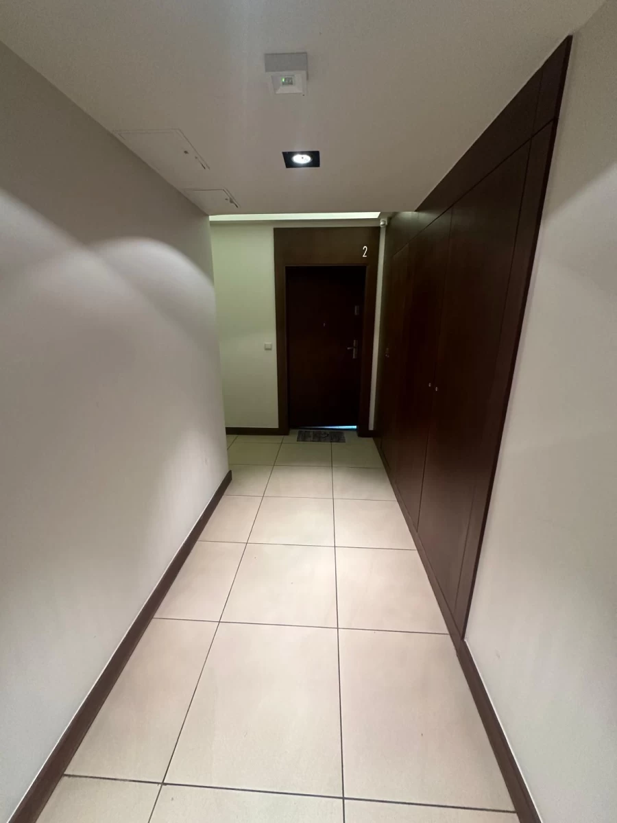 Sprzedam Nowoczesna kawalerka 30m2 z ogródkiem i z widokiem na lasek Dębiecki.