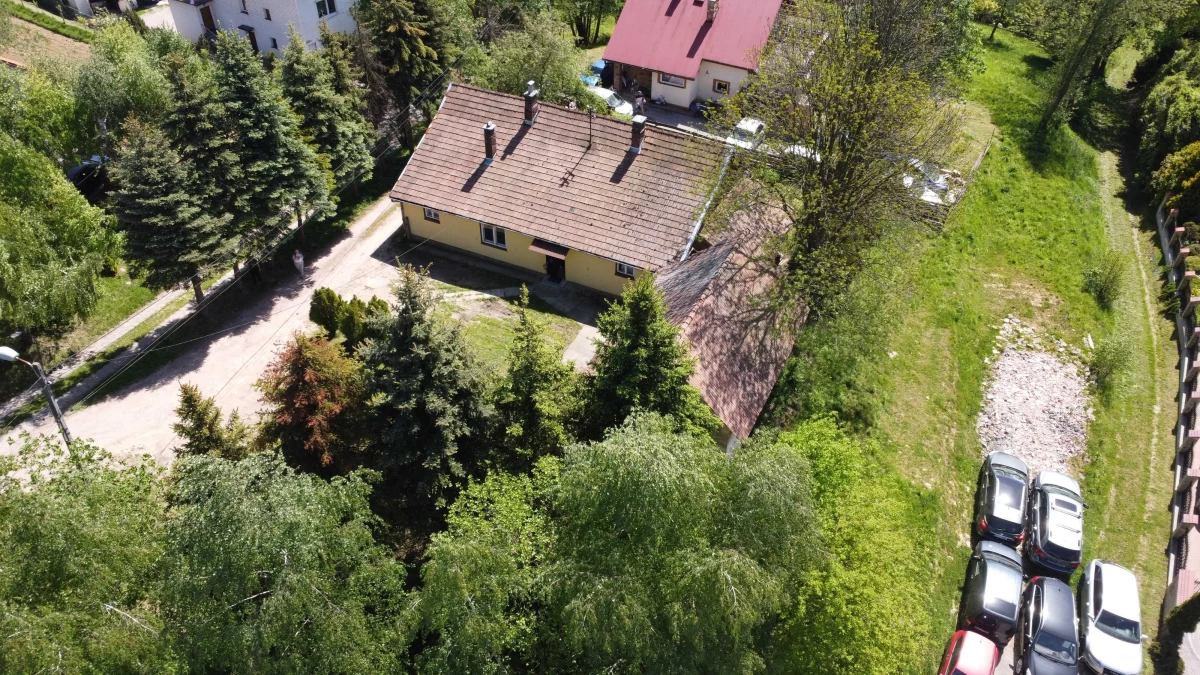 Dom drewniano-murowany z działką 1200m2 w Zawadzie k./ Tarnów.