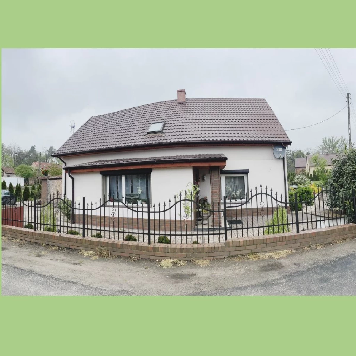 Sprzedam Dom wolno stojący z basenem