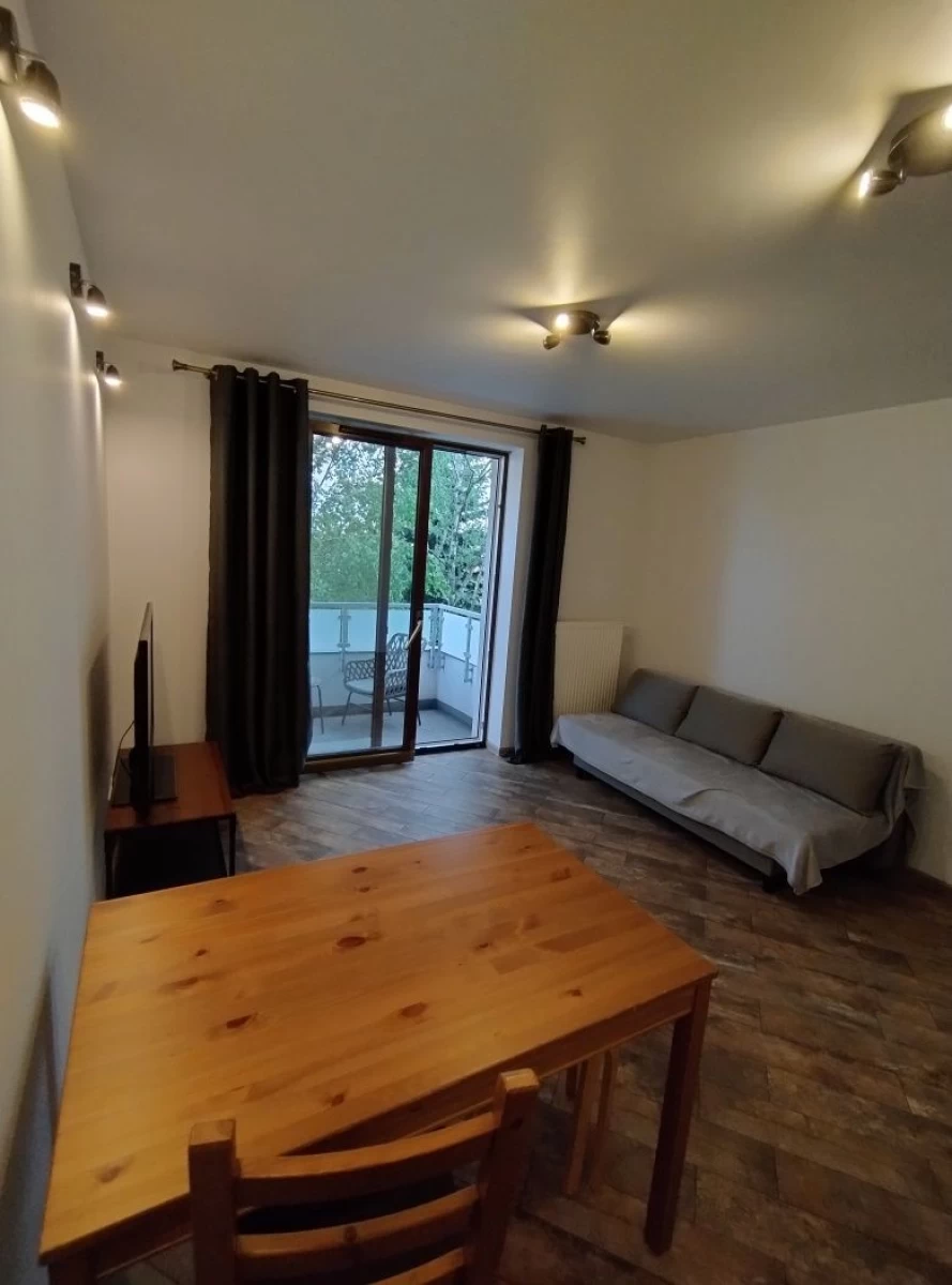 Wynajmę Mieszkanie Katowice 2 pok. z miejscem w garażu podziemnym.