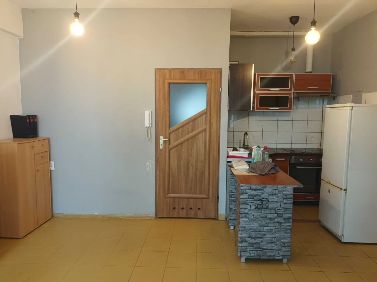 Firma wynajmie kawalerkę 26m2, koło Rondo Wiatraczna