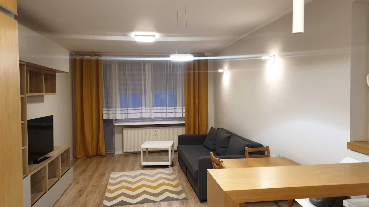 Wynajmę mieszkanie 2 - pok. 50m2 w Warszawie