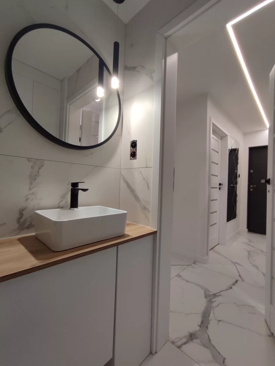 Sprzedam mieszkanie Pabianice II piętro ,39m2, świeżo po generalnym remoncie
