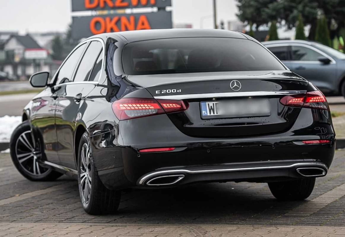 Mercedes E200d AVANTGARDE Lift 2021 9G-Tronic Salon PL Fvat23% Brutto