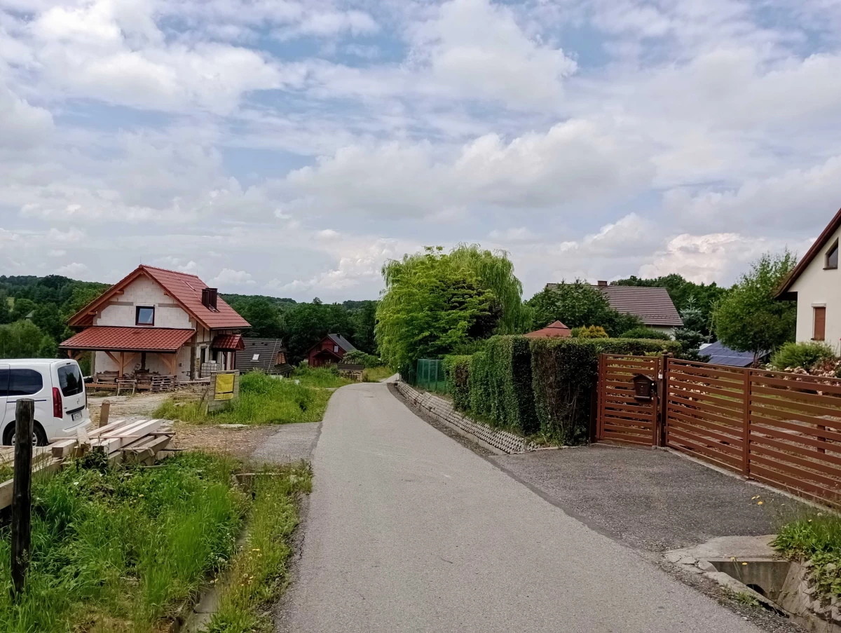 Sprzedam Widokowa działka z pozwoleniem na budowę Roczyny