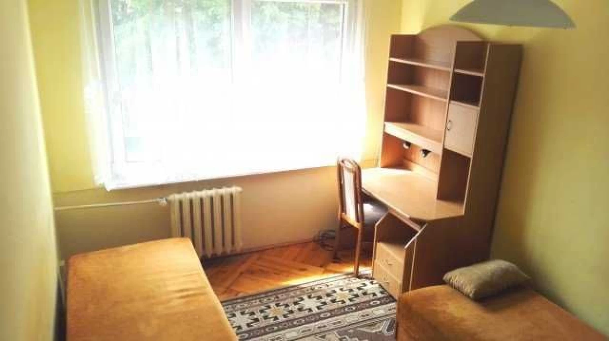 Dwa pokoje dwuosobowe dla 4 studentów