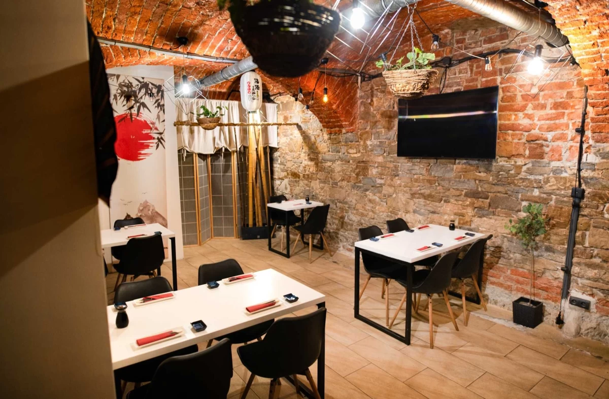Sprzedam biznes - renomowana restauracja Sushi Ramen w Małopolsce